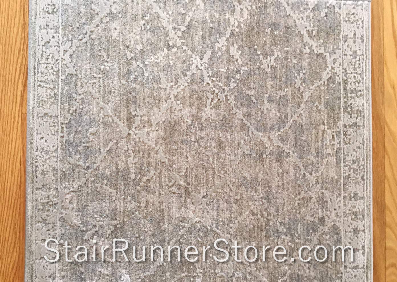Infinite Trellis Sandstone Stair Runner 27"