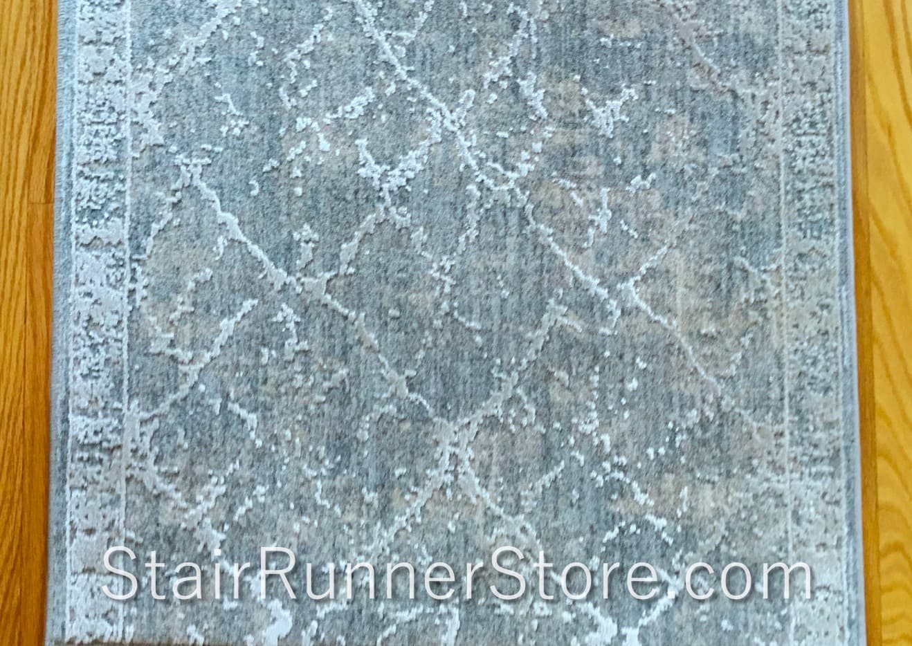 Infinite Trellis Tourmaline Stair Runner 27"