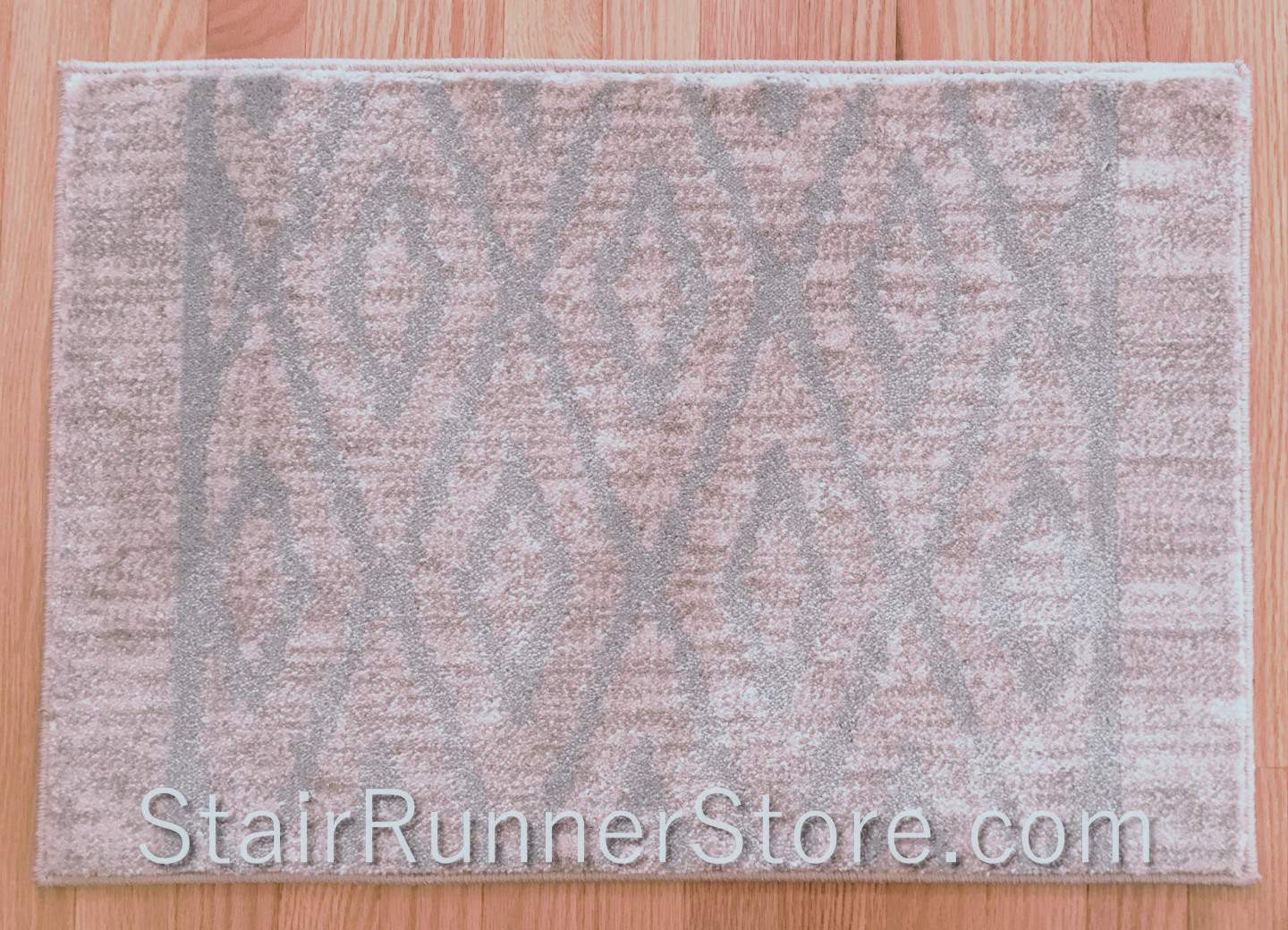 Maxell Diamond Striae Buff Stair Runner 27" wide sample